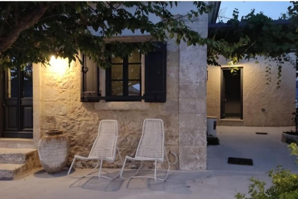Villa Aiolia Kondoyenádha Εξωτερικό φωτογραφία